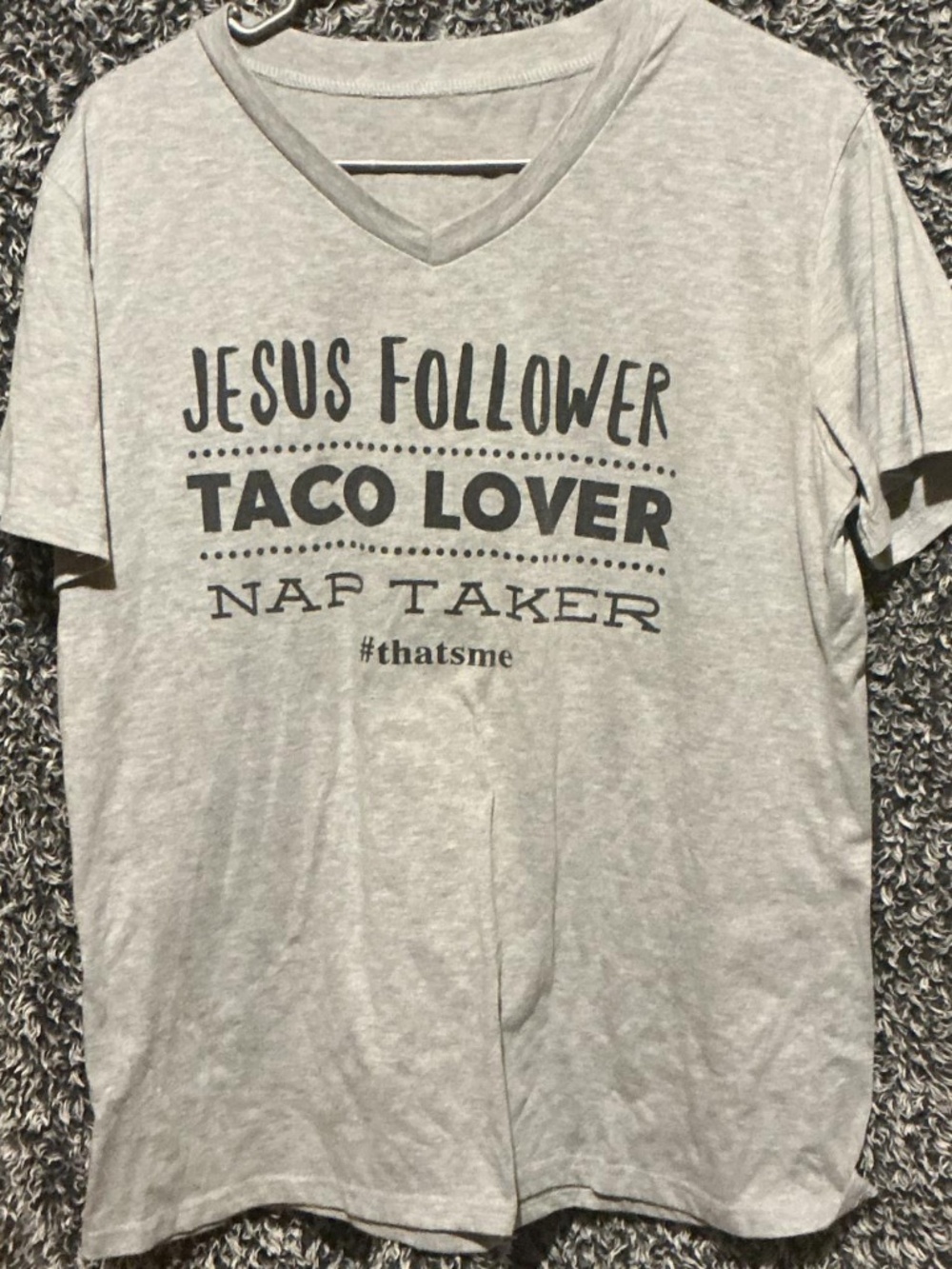 “Jesus Follower Taco Lover Nap Taker” Graphic Tee Women's Large Gray V-Neck